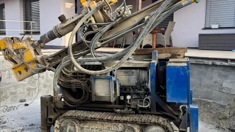 Wirth B 0 kompaktná pásová vrtná súprava